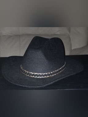 Kendall & Kylie Women's Hat with Braided Trim